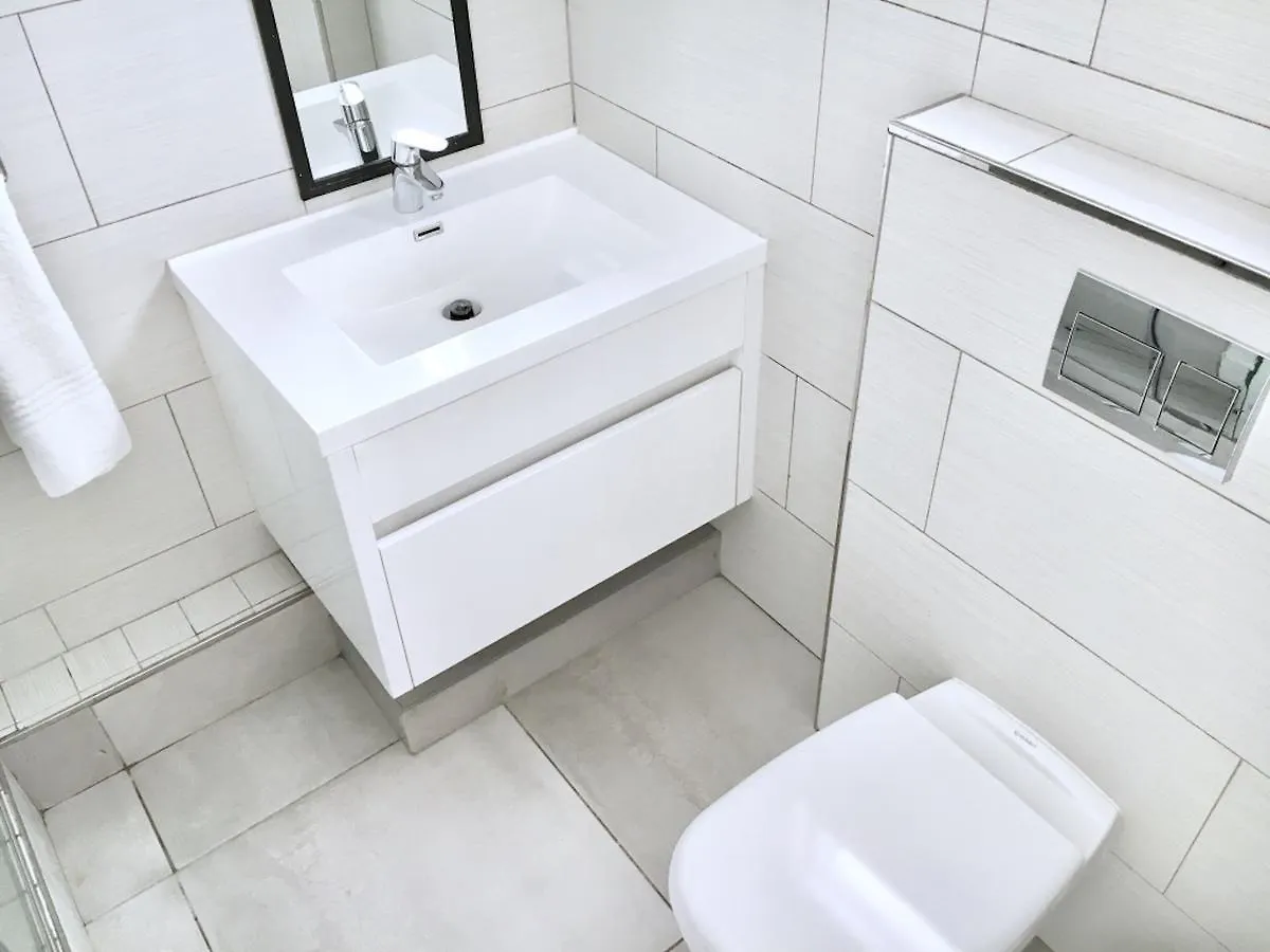 Sandringham Bachelor Beach Road Bloubergstrand